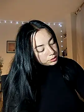 Snapshot of helena_smith chatting on March 4, 4:49 am helena smith online show from March 4, 4:49 am