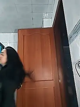 Snapshot of helena_smith chatting on November 22, 3:16 am helena smith online show from November 22, 3:16 am