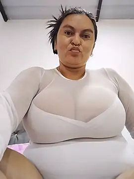 Horny-Mommy-Dirty online show from June 9, 11:44 am