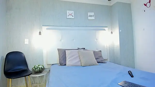 Clarigil online show from March 10, 1:05 pm