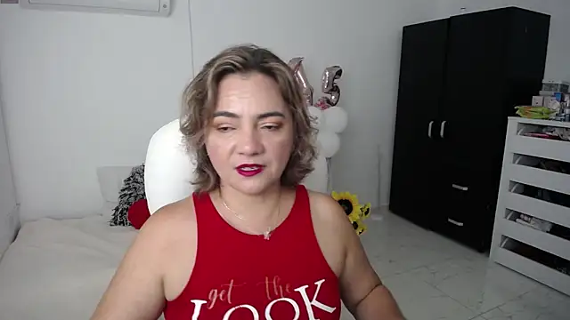 Chiraz hasnaa online show from January 26, 11:08 pm