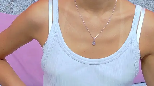 Beautifulskinny18 online show from March 6, 7:54 pm