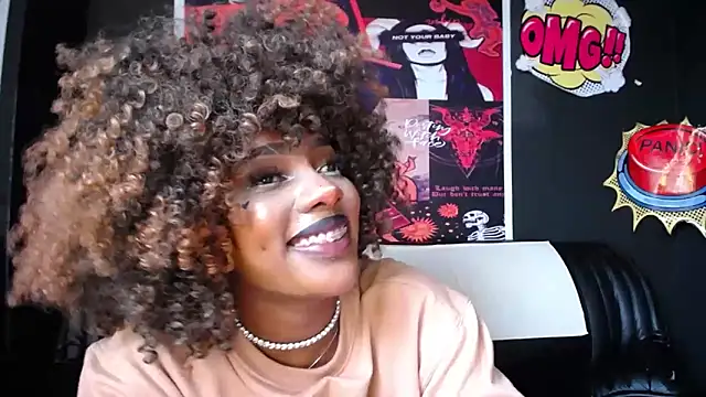 TIFFANYYSTAR online show from February 25, 7:47 pm