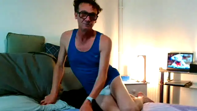 ImYourXtoy online show from July 22, 6:00 pm