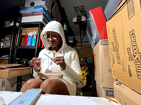 Snapshot of wynterheat chatting on October 30, 5:02 pm wynterheat online show from October 30, 5:02 pm