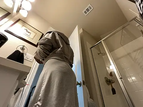 Snapshot of wynterheat chatting on November 12, 11:25 pm wynterheat online show from November 12, 11:25 pm