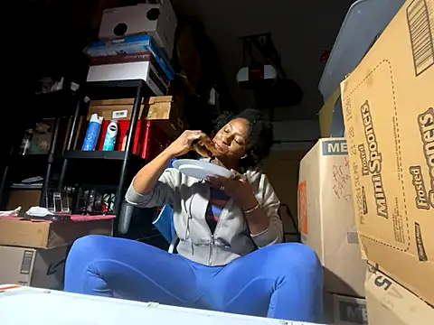 Snapshot of wynterheat chatting on November 14, 3:27 am wynterheat online show from November 14, 3:27 am