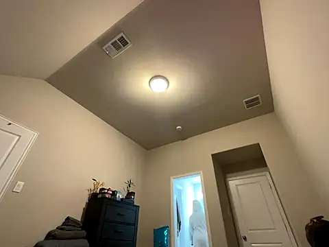 Snapshot of wynterheat chatting on December 1, 5:18 pm wynterheat online show from December 1, 5:18 pm