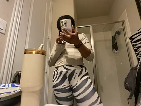 wynterheat online show from June 11, 5:05 am