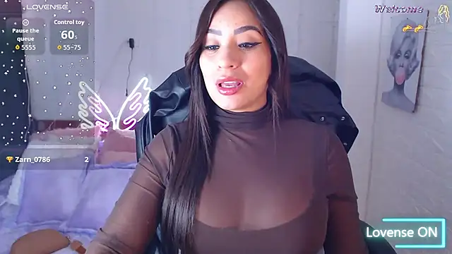 Snapshot of Paulina_627 chatting on May 15, 6:37 pm Paulina 627 online show from May 15, 6:37 pm