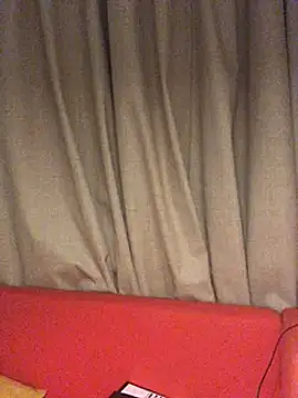 kaiilopeez online show from December 3, 12:35 am