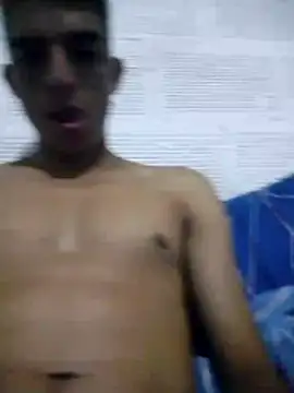 Snapshot of JaiderYeuriel chatting on December 16, 4:39 am JaiderYeuriel online show from December 16, 4:39 am