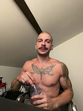 Snapshot of Greyoff chatting on July 2, 7:53 pm Greyoff online show from July 2, 7:53 pm