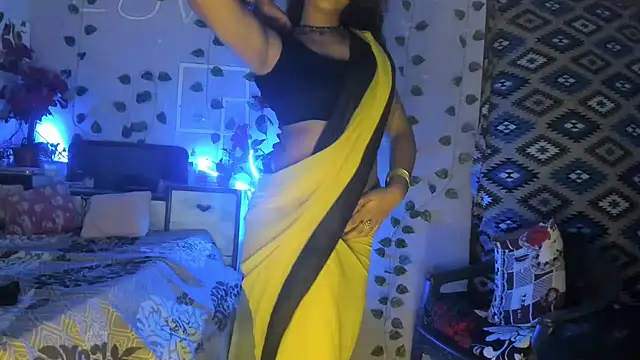 aarjulove online show from July 28, 3:21 pm