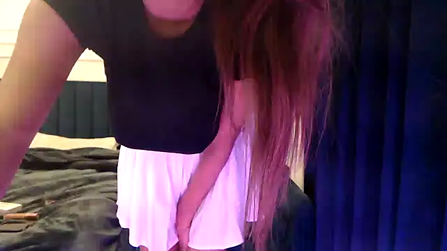 Snapshot of chhui_mui chatting on May 3, 8:37 pm chhui mui online show from May 3, 8:37 pm