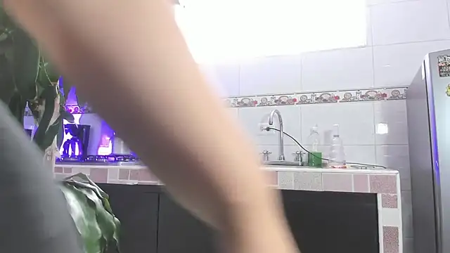 Snapshot of Emma-evans chatting on March 3, 7:06 pm Emma-evans online show from March 3, 7:06 pm