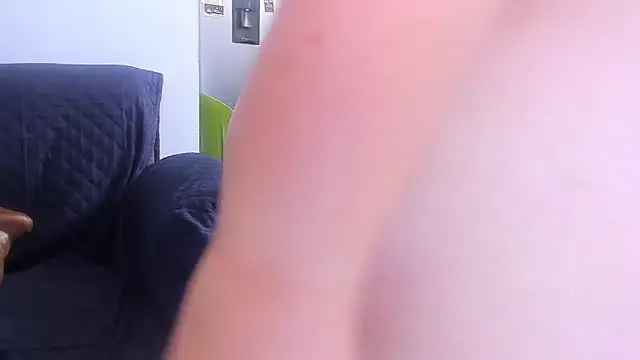 Snapshot of Emma-evans chatting on November 8, 2:50 pm Emma-evans online show from November 8, 2:50 pm