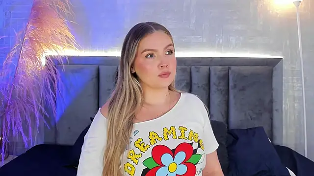 Snapshot of GaiaBaker chatting on October 27, 1:04 pm GaiaBaker online show from October 27, 1:04 pm