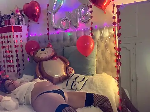 lolavalecuatro online show from February 16, 2:31 am