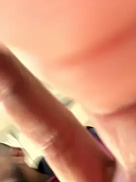 Snapshot of donnuozfutura chatting on February 14, 10:38 am donnuozfutura online show from February 14, 10:38 am