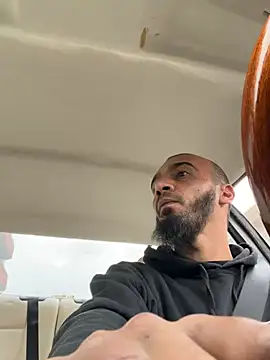 Snapshot of donnuozfutura chatting on February 19, 2:55 pm donnuozfutura online show from February 19, 2:55 pm