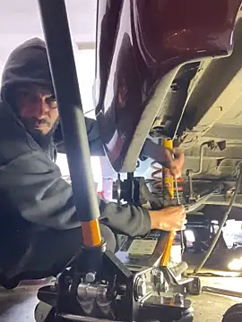 Snapshot of donnuozfutura chatting on February 27, 1:07 pm donnuozfutura online show from February 27, 1:07 pm