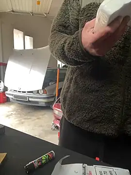 Snapshot of donnuozfutura chatting on March 19, 10:44 am donnuozfutura online show from March 19, 10:44 am