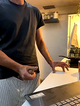 Snapshot of donnuozfutura chatting on September 26, 5:55 am donnuozfutura online show from September 26, 5:55 am