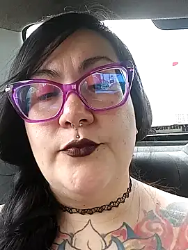 Snapshot of l1la_Rav3n chatting on December 10, 4:27 pm l1la Rav3n online show from December 10, 4:27 pm