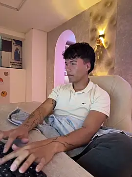 Logan smith1 online show from October 24, 6:21 am