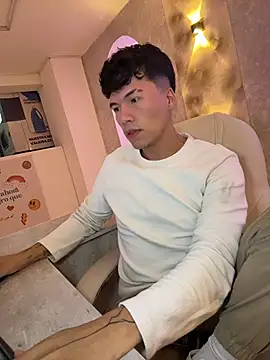 Logan smith1 online show from November 7, 8:03 am