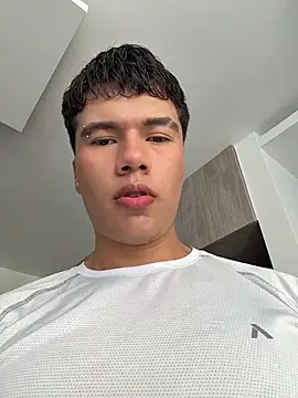 Logan smith1 online show from June 23, 9:24 pm