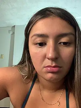 Melannyy  online show from May 24, 2:05 am