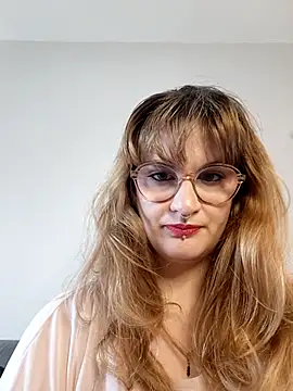 PrincesseMalicia online show from February 5, 2:00 pm