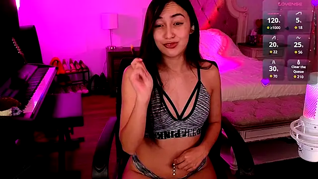 Snapshot of JasmineWinters chatting on May 10, 11:10 pm JasmineWinters online show from May 10, 11:10 pm
