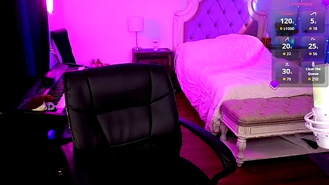 Snapshot of JasmineWinters chatting on June 6, 10:36 pm JasmineWinters online show from June 6, 10:36 pm