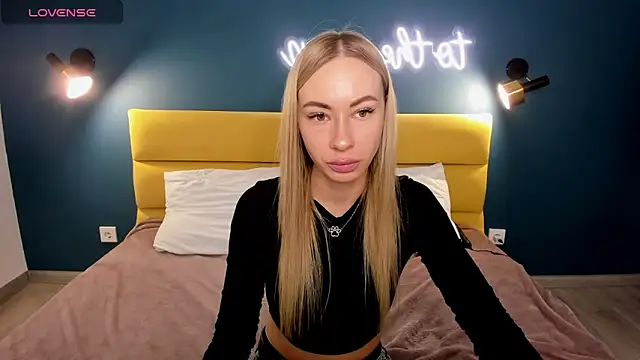 Diana Garrett online show from January 18, 8:41 am