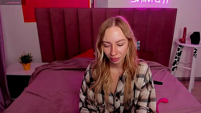 Diana Garrett online show from October 5, 1:26 am