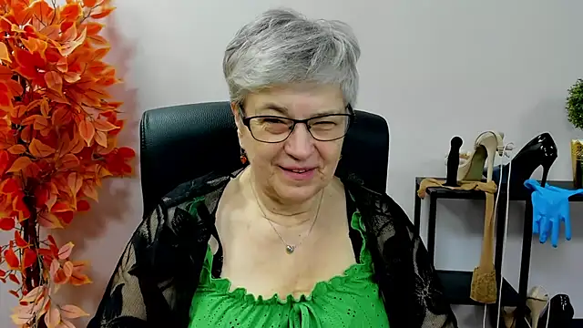 IrisDream online show from November 4, 7:18 am