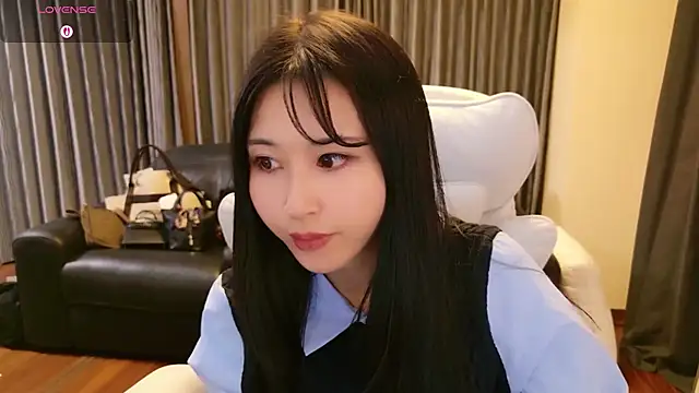 Snapshot of -satomi-jp chatting on May 4, 4:03 pm -satomi-jp online show from May 4, 4:03 pm