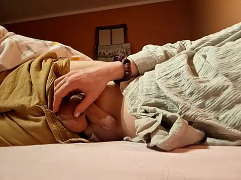 Josephine LIVE online show from February 20, 9:15 pm