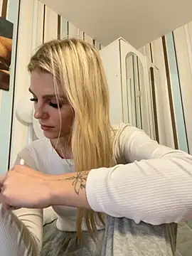 Liya my online show from October 8, 2:04 pm