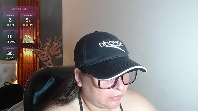 Snapshot of katty_femdom chatting on May 22, 12:11 pm katty femdom online show from May 22, 12:11 pm
