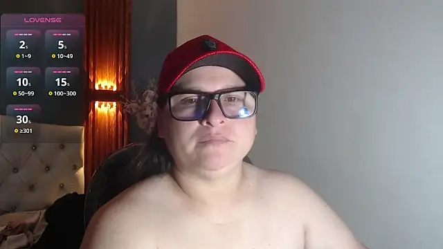 Snapshot of katty_femdom chatting on May 23, 11:58 am katty femdom online show from May 23, 11:58 am