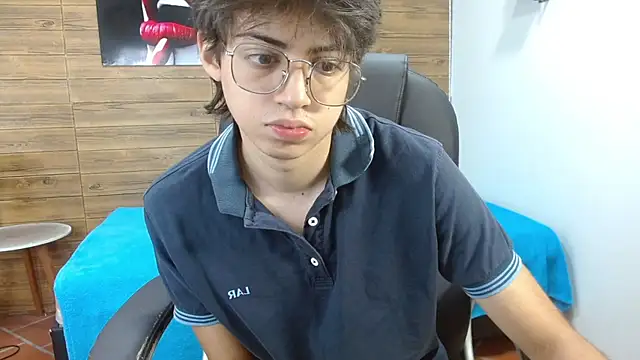 Snapshot of jhoellx chatting on December 16, 7:30 pm jhoellx online show from December 16, 7:30 pm