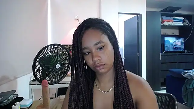 diabla sexyboobs online show from April 24, 1:46 pm