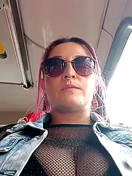 Snapshot of sophie_banger chatting on June 7, 6:11 pm sophie banger online show from June 7, 6:11 pm