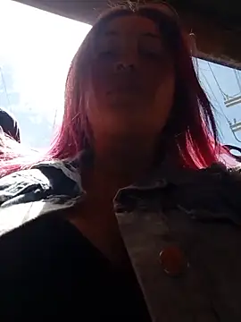 Snapshot of sophie_banger chatting on June 11, 6:06 pm sophie banger online show from June 11, 6:06 pm