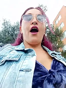 Snapshot of sophie_banger chatting on July 3, 6:58 pm sophie banger online show from July 3, 6:58 pm