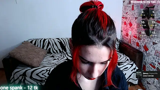 Miya Wey  online show from December 9, 12:30 pm